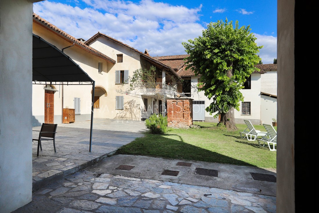 Villa in Canelli, Piedmont, Italy 5 - 16017281