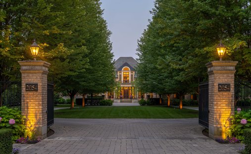 House in Oakville, Ontario, Canada 1