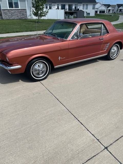 Coupe in Glendale, United States 1 - 16019936