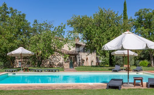 Castle for Sale in Cetona, Tuscany, Italy