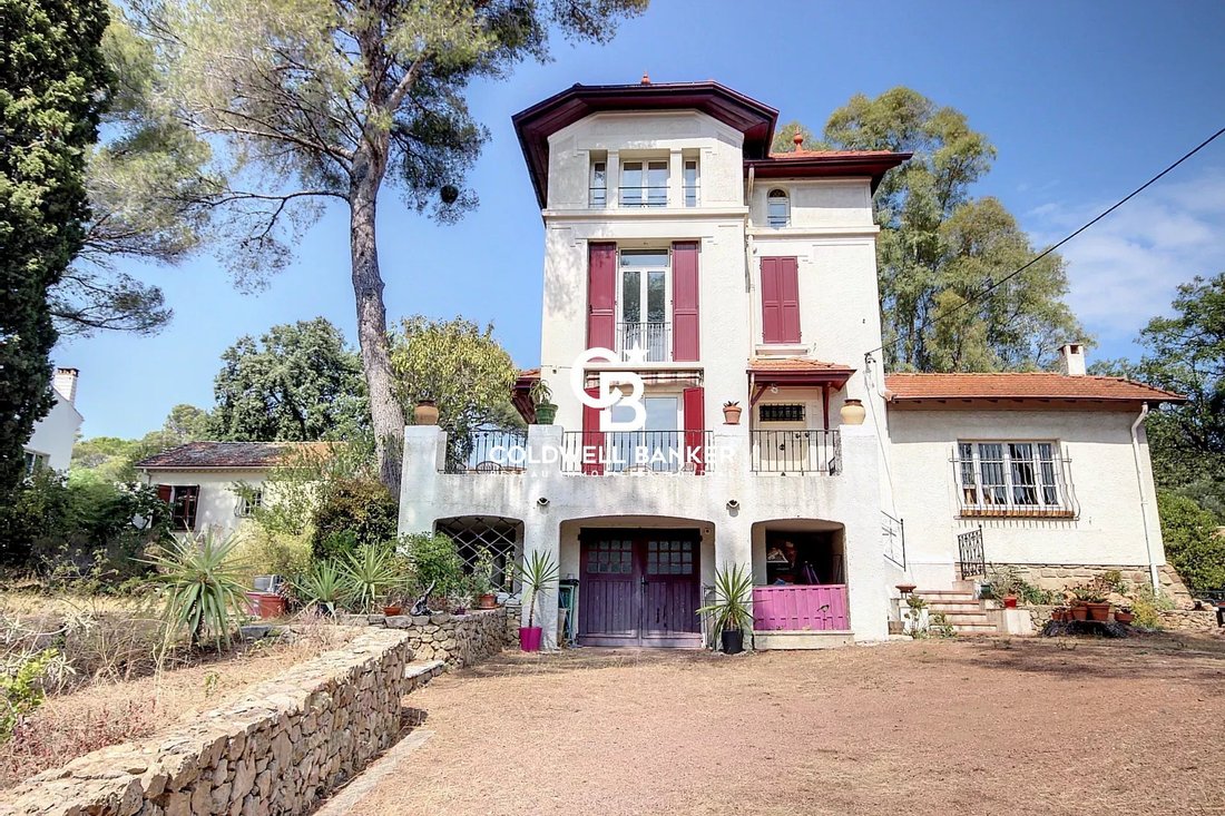 House in Les Plaines-Les Tasses, Saint-Raphaël, France 1 - 16017618