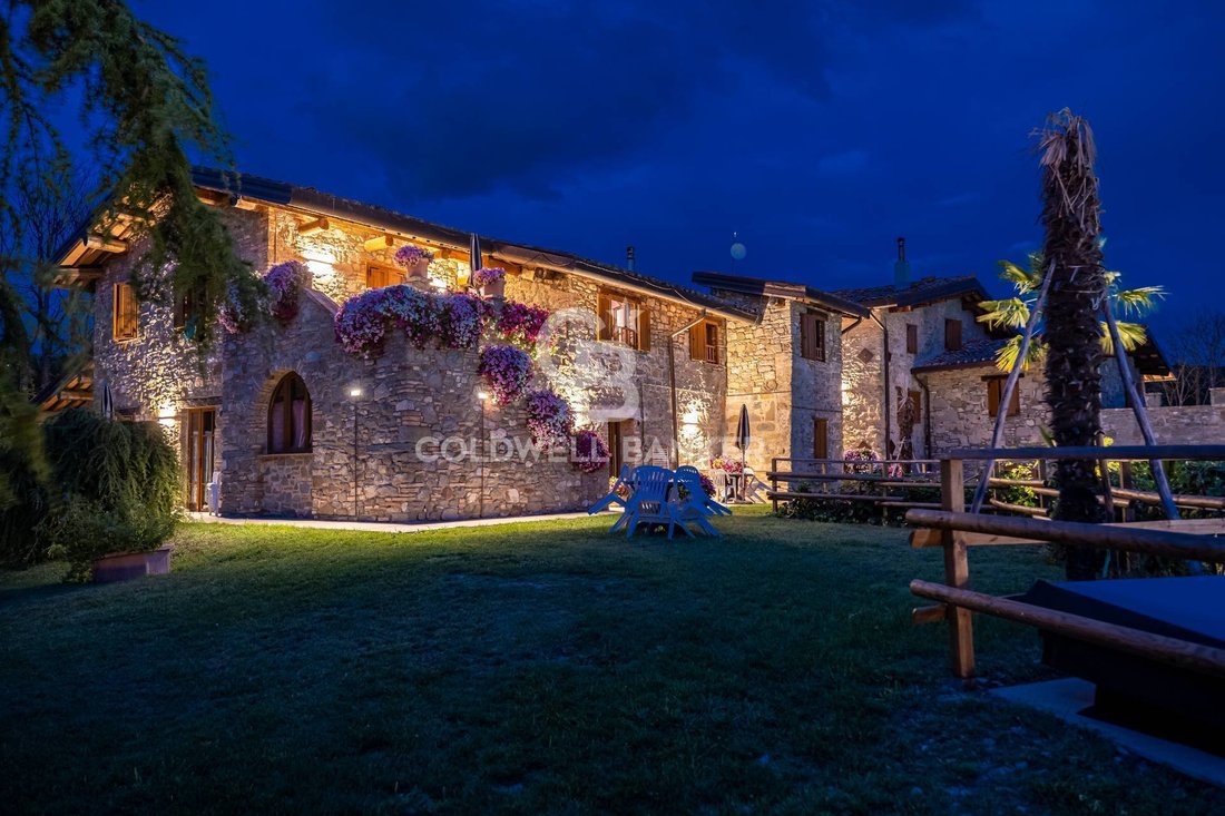 Country House in Gubbio, Umbria, Italy 2 - 16018962