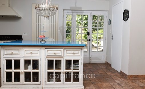 Castle for Sale in Brive-la-Gaillarde, Nouvelle-Aquitaine, France