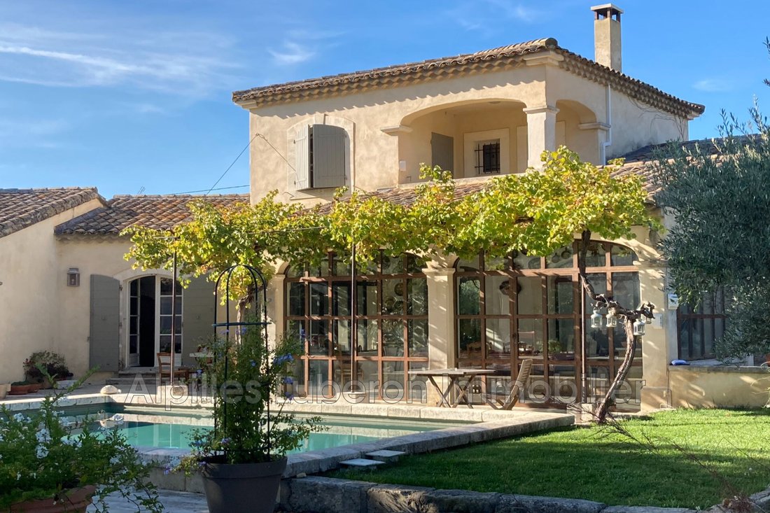 Villa in Saint-Rémy-de-Provence, Provence-Alpes-Côte d'Azur, France 1 - 12706616