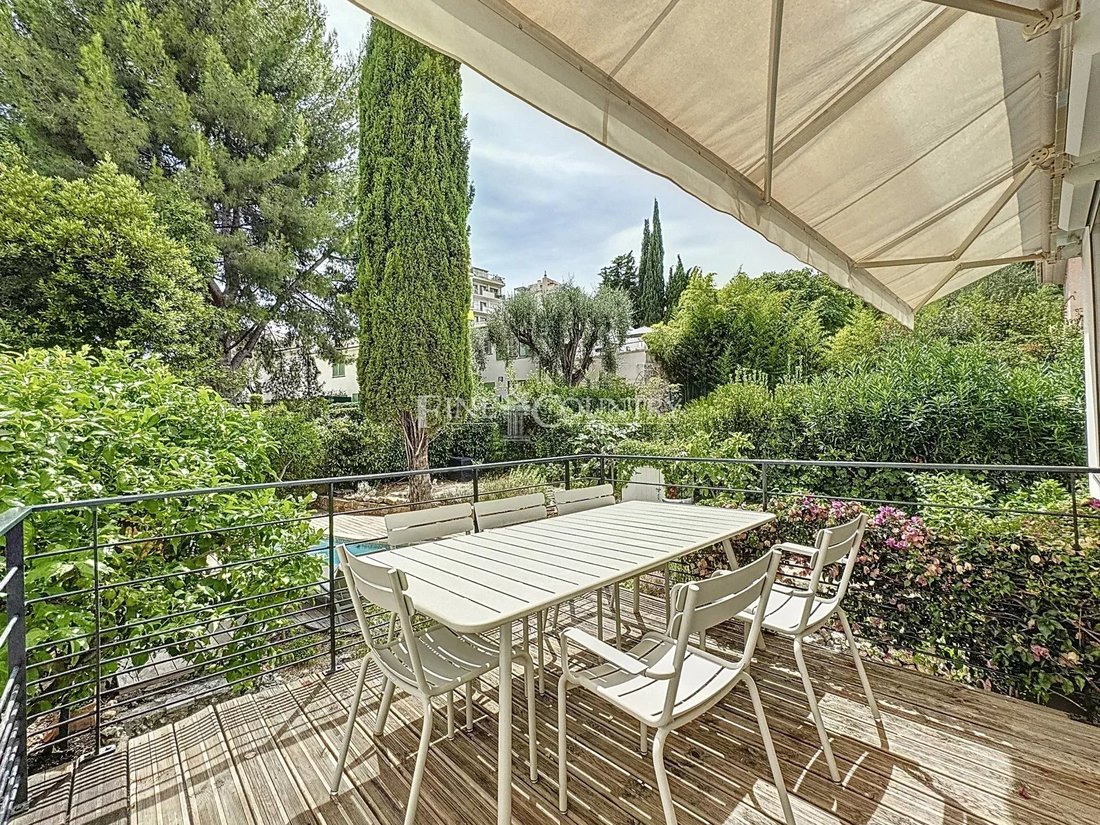 Villa in Vallergues, Cannes, France 2 - 16019681