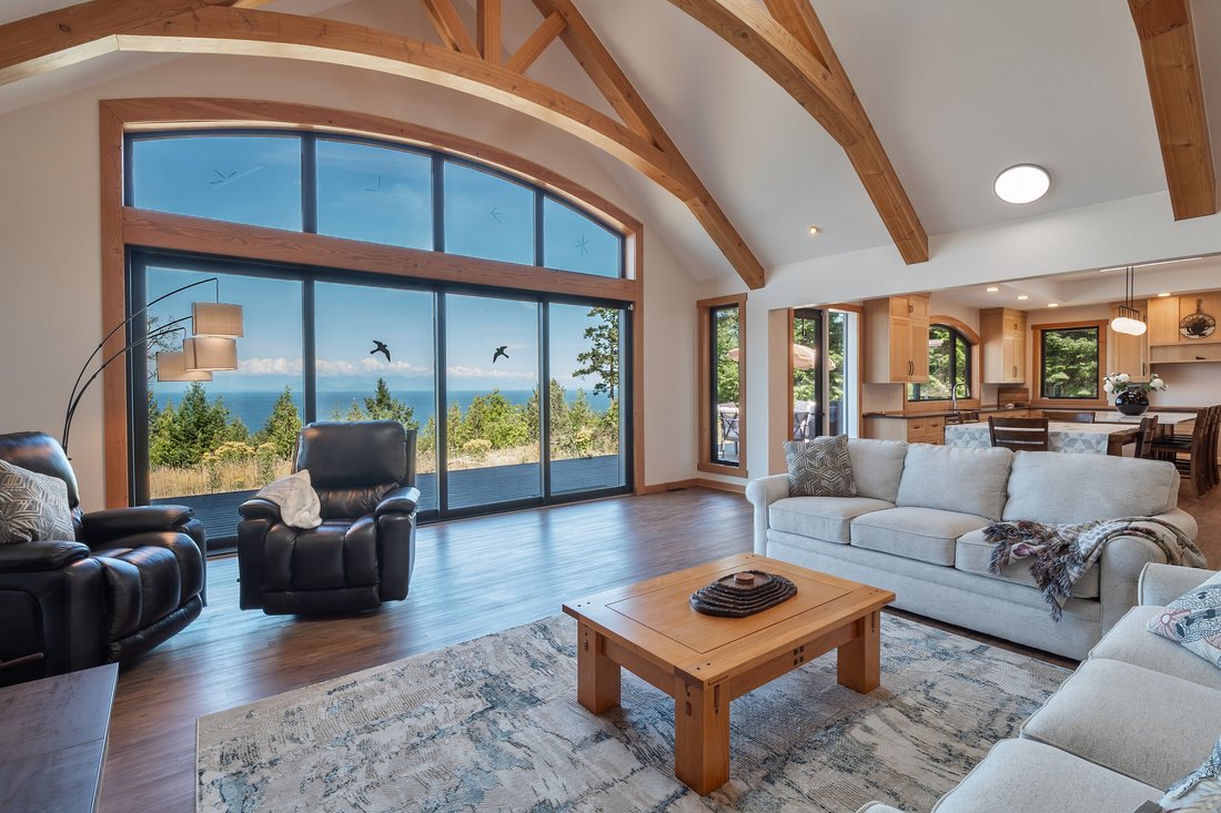 House in Gabriola, British Columbia, Canada 4 - 16018430