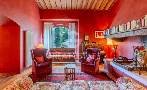 Castle for Sale in Cetona, Tuscany, Italy