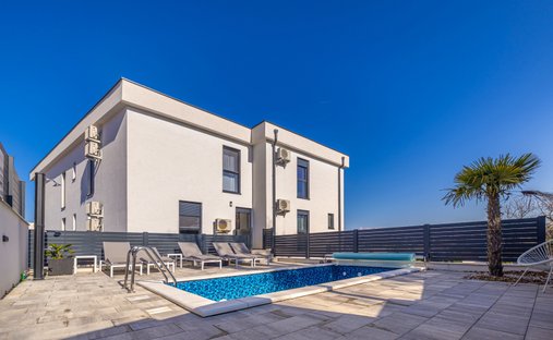Apartment in Malinska, Primorje-Gorski Kotar County, Croatia 1