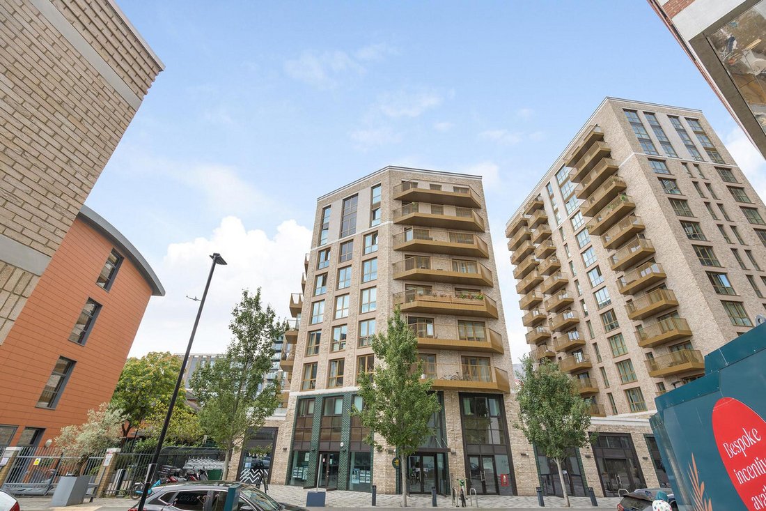 Apartment in Little Ealing, Hounslow, England 1 - 16018588