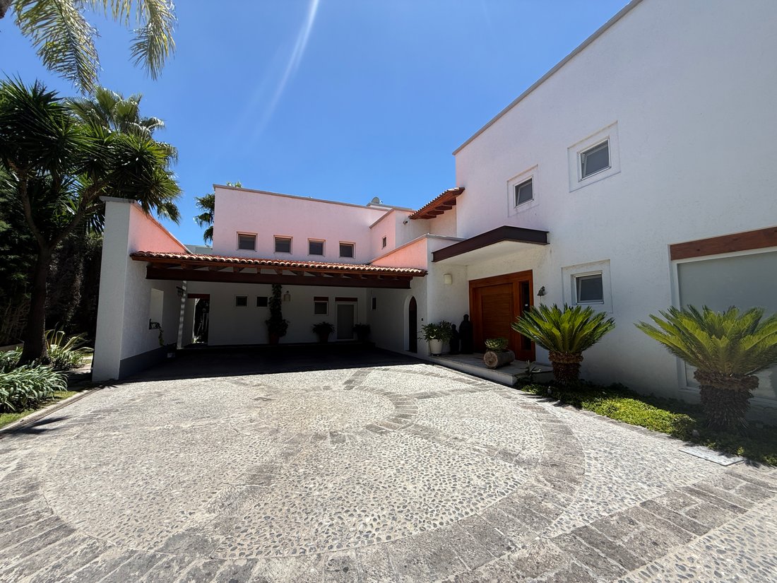 House in Santiago de Querétaro, Querétaro, Mexico 1 - 16017845
