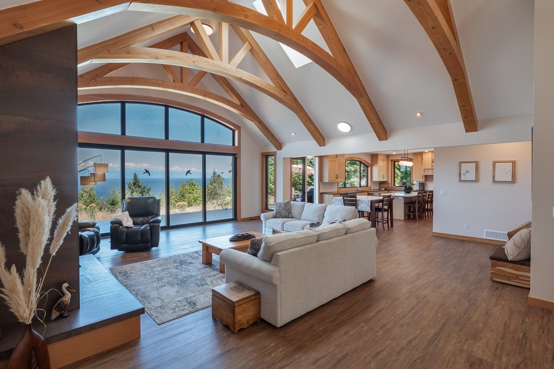 House in Gabriola, British Columbia, Canada 3 - 16018430