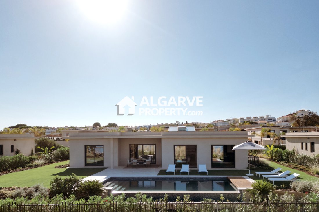 Villa in Montenegro, Algarve, Portugal 1 - 16018249