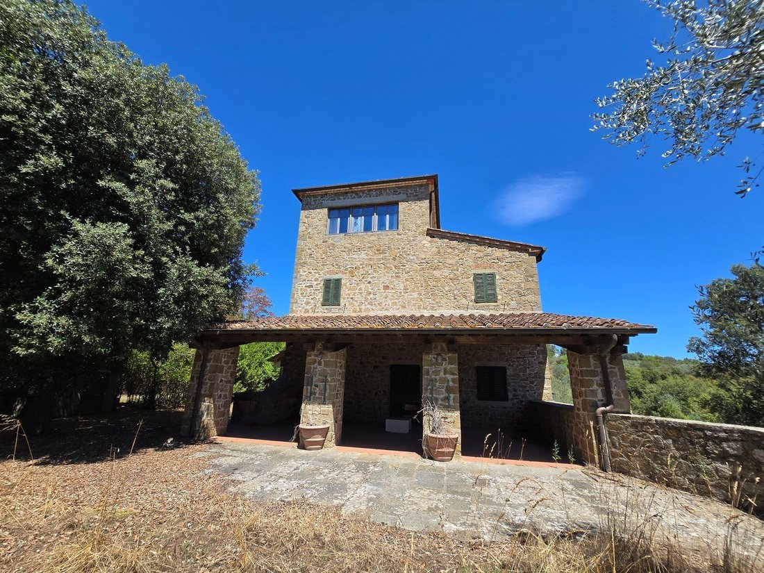 Villa in Civitella In Val di Chiana, Tuscany, Italy 1 - 16008284