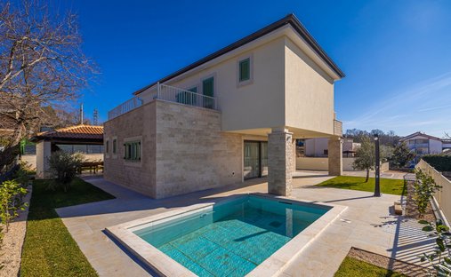 House in Malinska, Primorje-Gorski Kotar County, Croatia 1