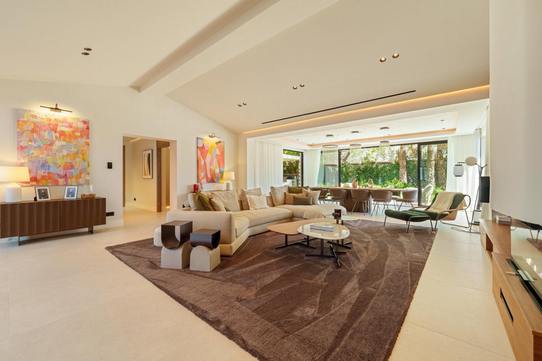 Villa in Marbella, Andalusia, Spain 3 - 16019777