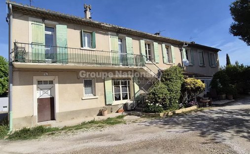 Country House in Bel Air-Jasse des Bernades La Crau-Les Barettes, Salon-de-Provence, France 1