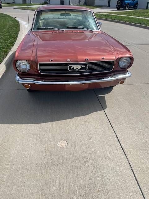 Coupe in Glendale, United States 2 - 16019936