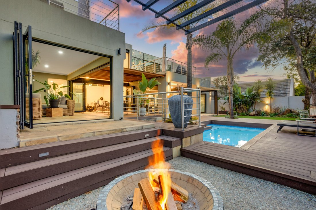 Estate in Sandton, Gauteng, South Africa 1 - 16018025