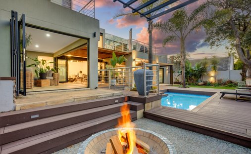 Estate in Sandton, Gauteng, South Africa 1