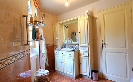 Castle for Sale in Saint-Yrieix-la-Perche, Nouvelle-Aquitaine, France