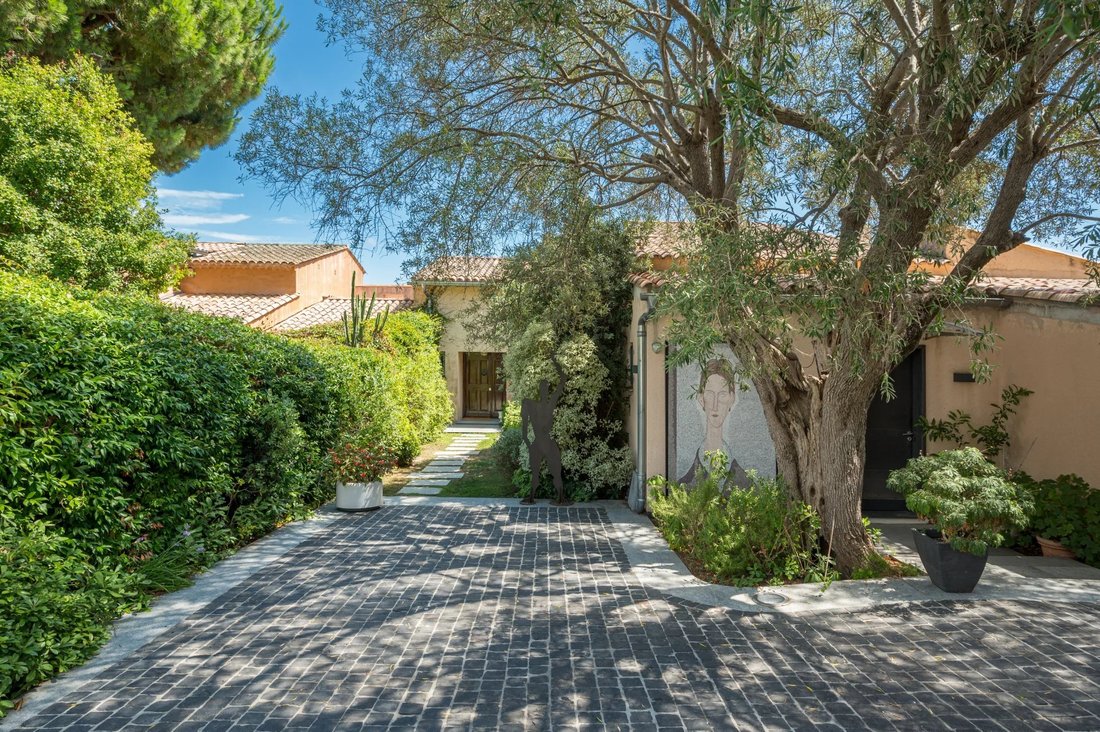 Villa en Saint-Jean-Cap-Ferrat, Provenza-Alpes-Costa Azul, Francia 2 - 16019672