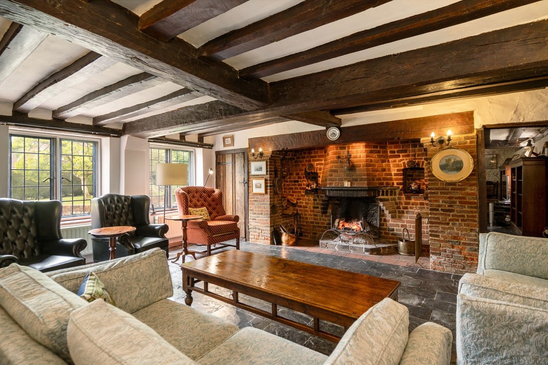 House in Woldingham, England 2 - 16018577
