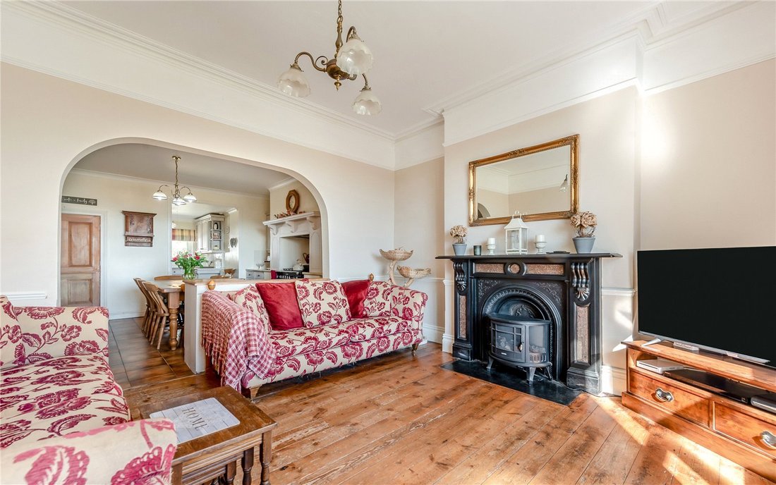 House in Llansadwrn, Wales 5 - 16018583