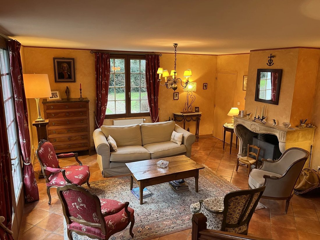 Villa in Garnerans, Auvergne-Rhône-Alpes, France 4 - 16017475