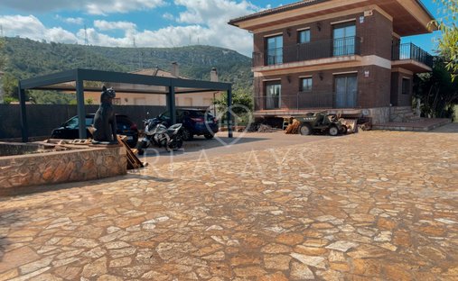 Villa en Olesa de Bonesvalls, Cataluña, España 1