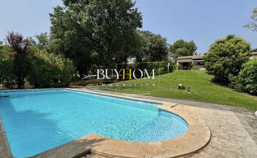 House in Saint-Didier, Provence-Alpes-Côte d'Azur, France 1