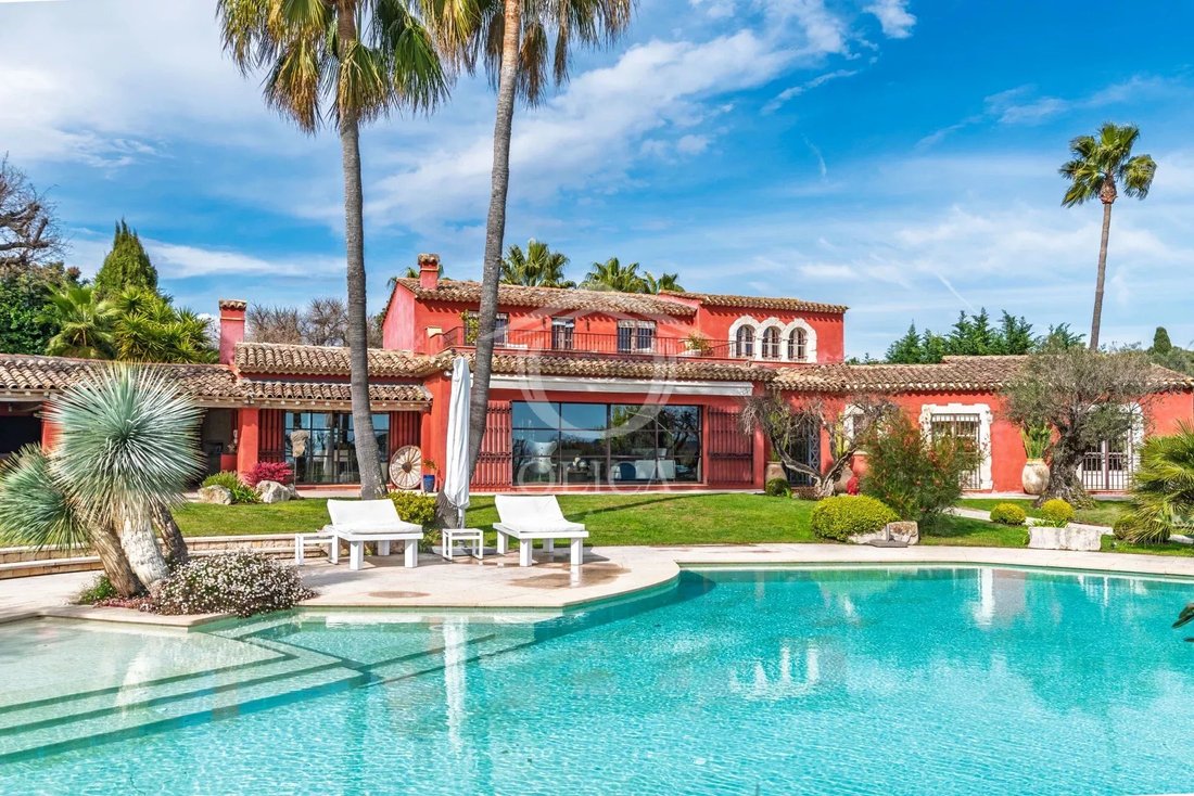 Estate in Mougins, Provence-Alpes-Côte d'Azur, France 1 - 16017560