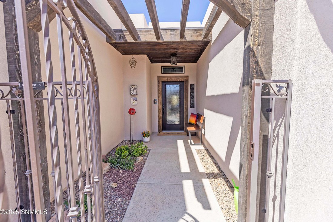 House in Las Cruces, New Mexico, United States 3 - 16018096