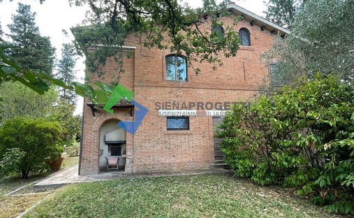 Castle for Sale in Cetona, Tuscany, Italy