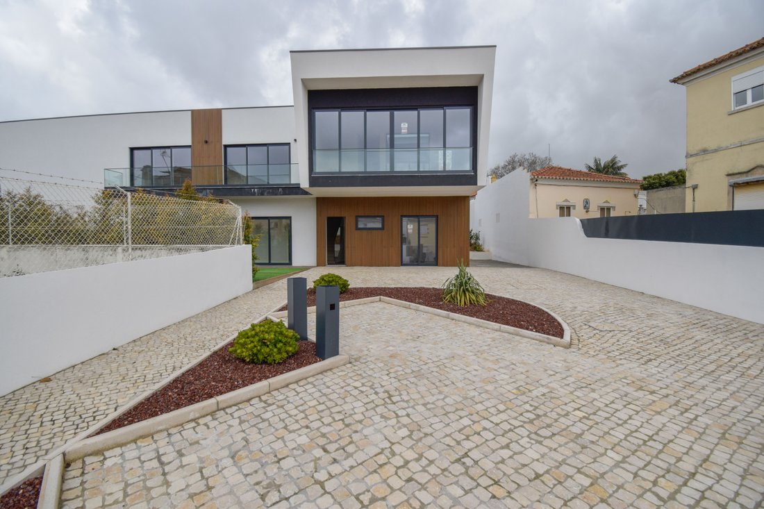 Villa in Parede, Lisbon, Portugal 3 - 16017778