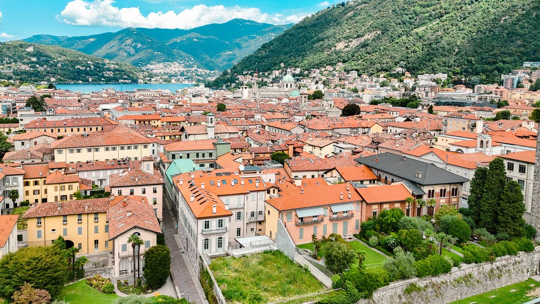 Apartment in Historic Center, Como, Lombardy 3 - 16019636
