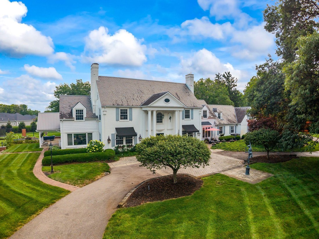 House in Troy, Ohio, United States 1 - 16020343