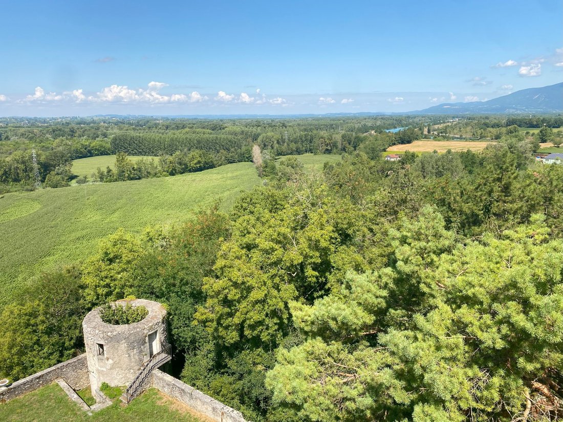Le Château des Rêves de Stendhal – A 12th-Century Masterpiece Where History Whispers