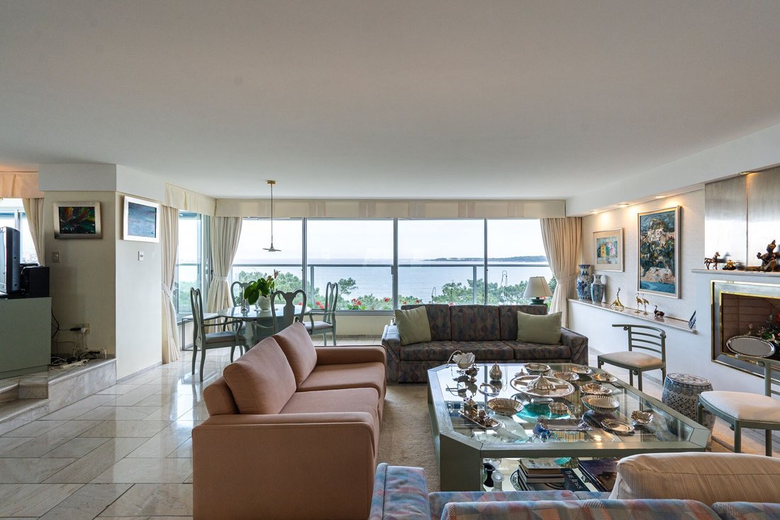 Apartment in Punta del Este, Maldonado Department, Uruguay 1 - 16020958