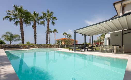Villa a Bordighera, Liguria, Italia 1