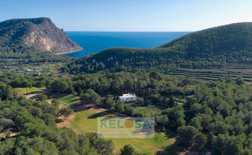 Chalet in Roca Llisa, Santa Eularia des Riu, Balearic Islands 1