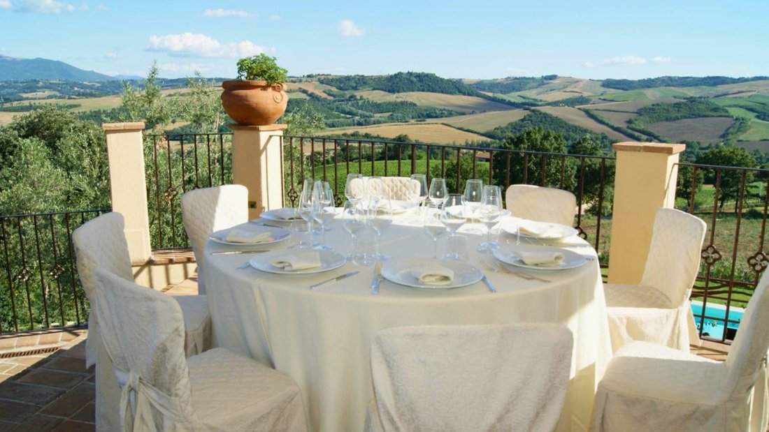 Rosceto’s Crown: A 12th-Century Umbrian Castle Reborn in Timeless Splendor