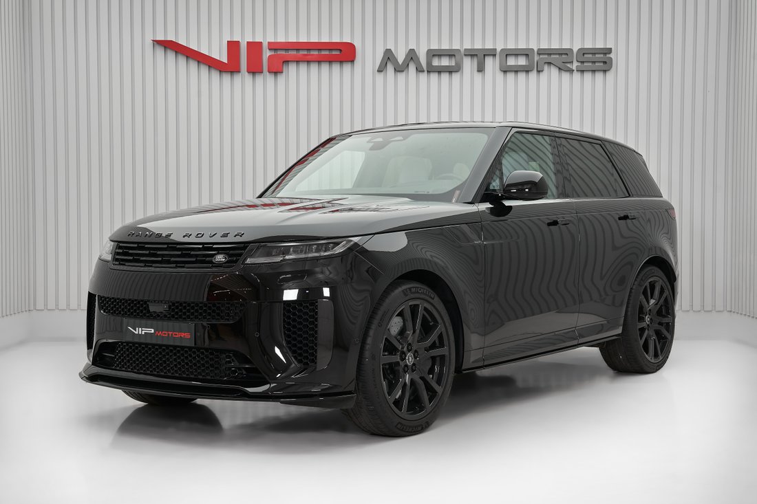 Suv in Dubai, Dubai, United Arab Emirates 3 - 16021287