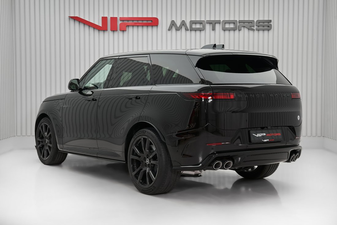 Suv in Dubai, Dubai, United Arab Emirates 4 - 16021287