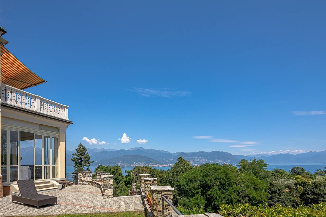 House in Stresa, Piedmont, Italy 1 - 16021421