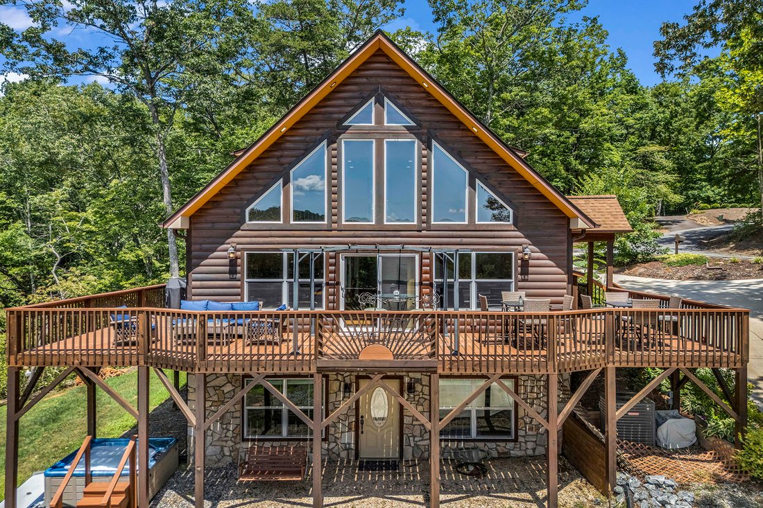 House in Lake Lure, North Carolina, United States 1 - 16021423