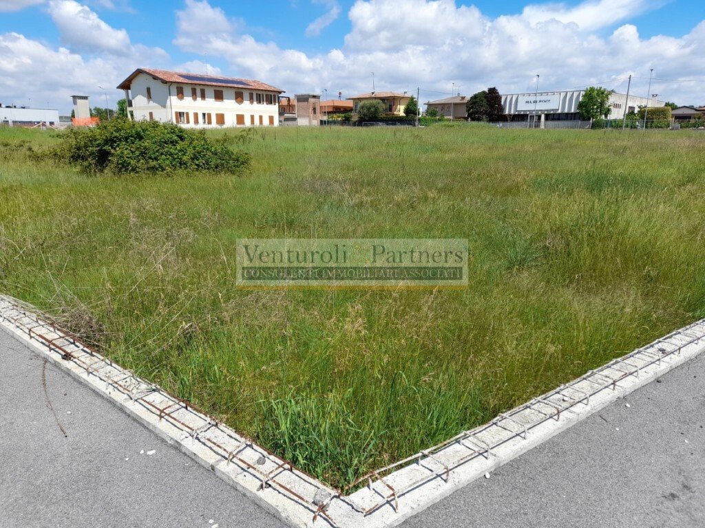 Land in Manerba del Garda, Lombardy, Italy 2 - 13023543