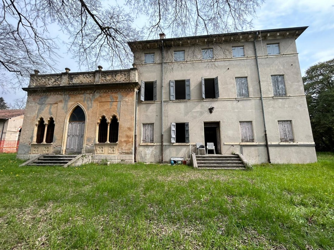 Villa in Tregnago, Veneto, Italy 3 - 14049206