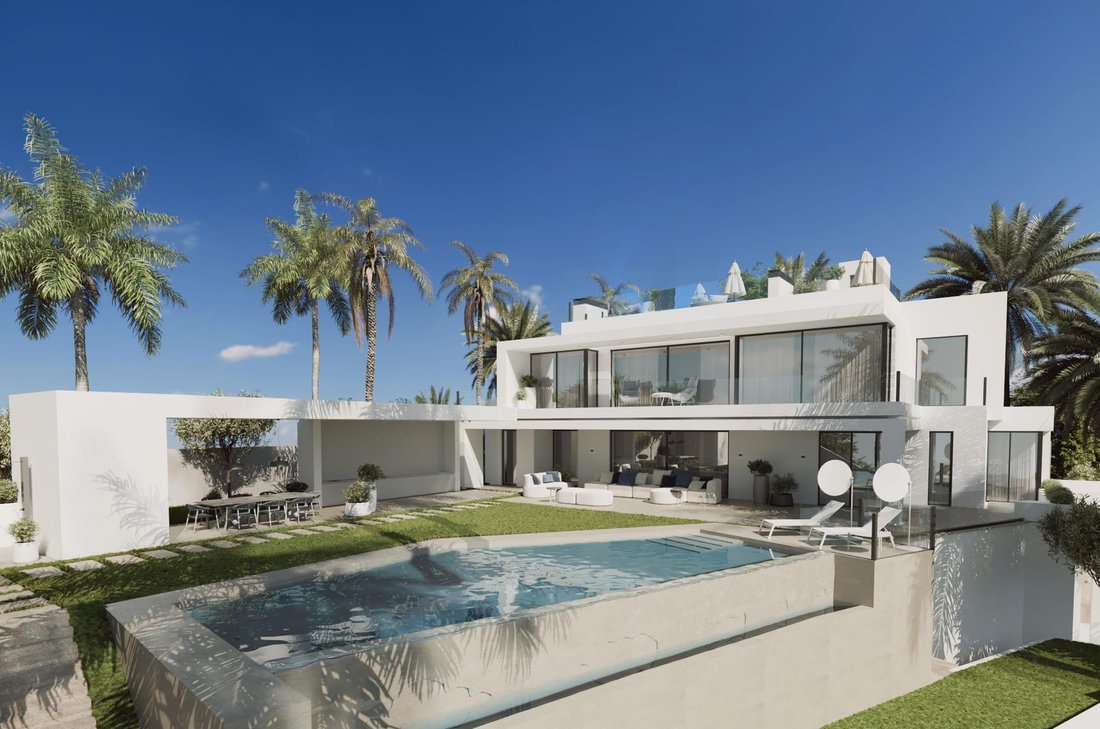 Villa in Sierra Blanca, Marbella, Spain 1 - 16023627
