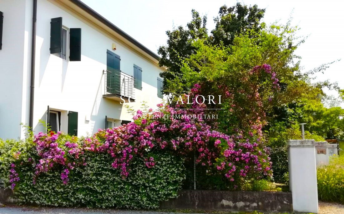 House in Vedelago, Veneto, Italy 1 - 12634948