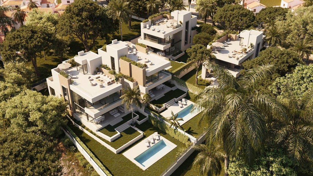 Villa in Elviria-Cabopino, Marbella, Spain 1 - 16023780